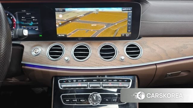 Mercedes-Benz E-Class W213 2018 Серый из Кореи, фото 5