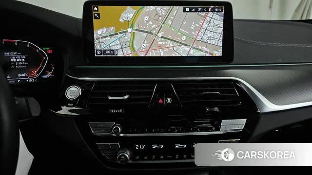 BMW 5 Series (G30) 2023 Серый из Кореи, фото 5