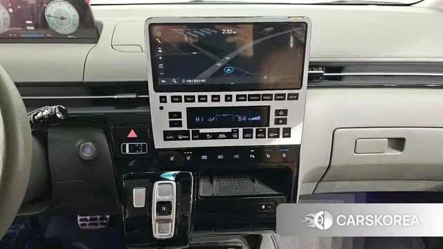 Hyundai Staria 2022 Белый из Кореи, фото 5