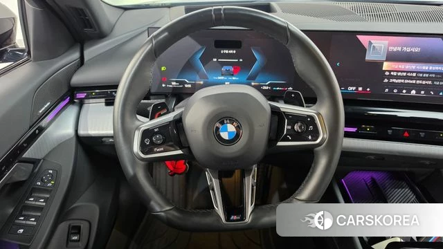 BMW 5 Series (G60) 2024 Черный из Кореи, фото 5
