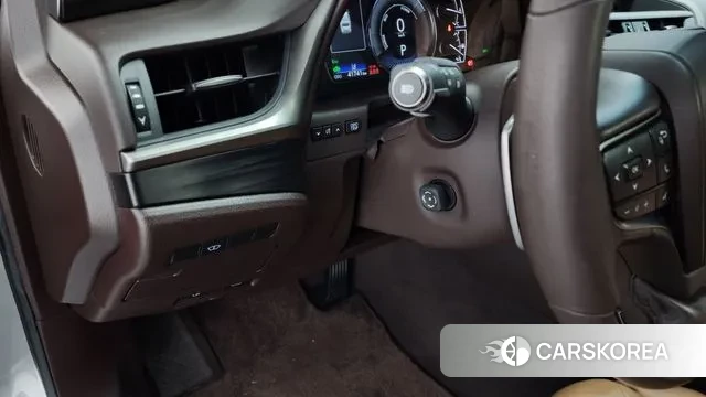 Lexus ES300h 7th generation 2020 Серебристо-серый из Кореи, фото 5