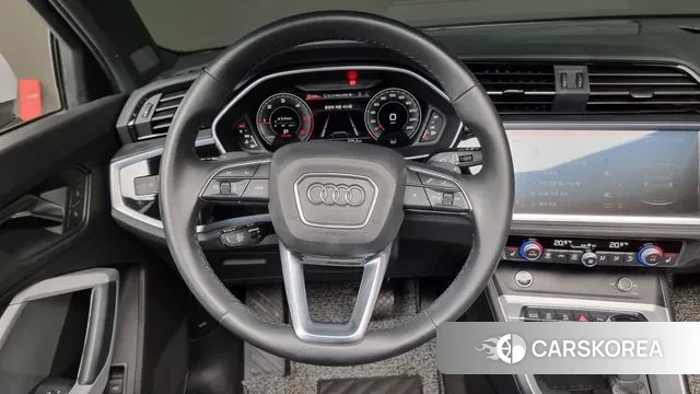 Audi Q3 (F3) 2022 Белый из Кореи, фото 5
