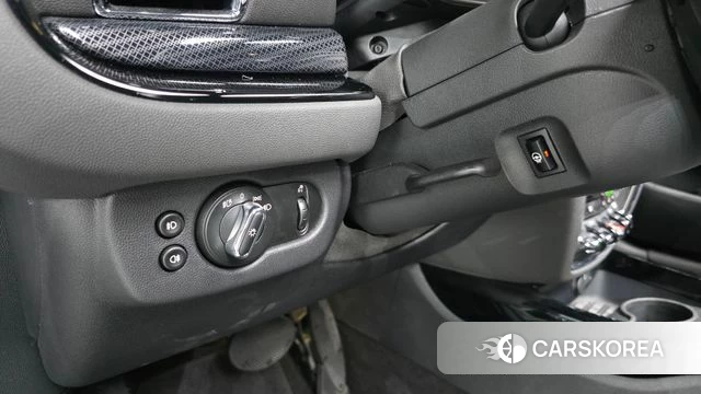 Mini Cooper Clubman 2023 Белый из Кореи, фото 5