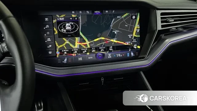 Volkswagen Touareg 3rd generation 2020 Белый из Кореи, фото 5