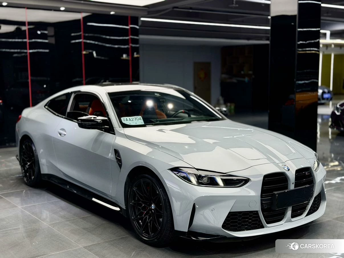 BMW M4 2024 Серебристо-серый из Китая, фото 5