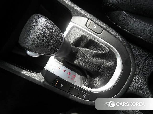 Kia The New K3 2nd generation 2021 Белый из Кореи, фото 5