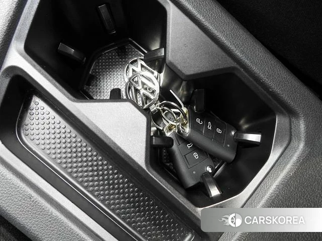 Volkswagen Tiguan second Generation 2019 Белый из Кореи, фото 5