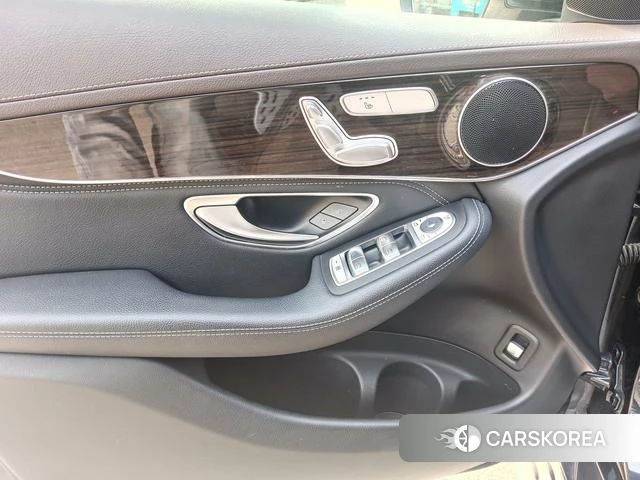 Mercedes-Benz GLC 2018 Черный из Китая, фото 5