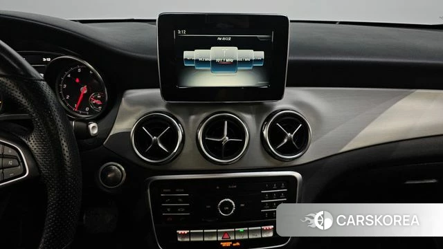 Mercedes-Benz GLA-Class X156 2019 Белый из Кореи, фото 5