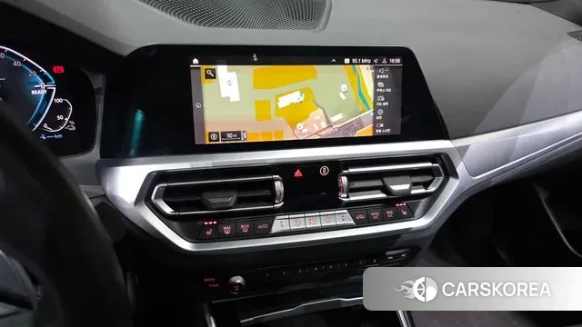 BMW 3 Series (G20) 2022 Белый из Кореи, фото 5