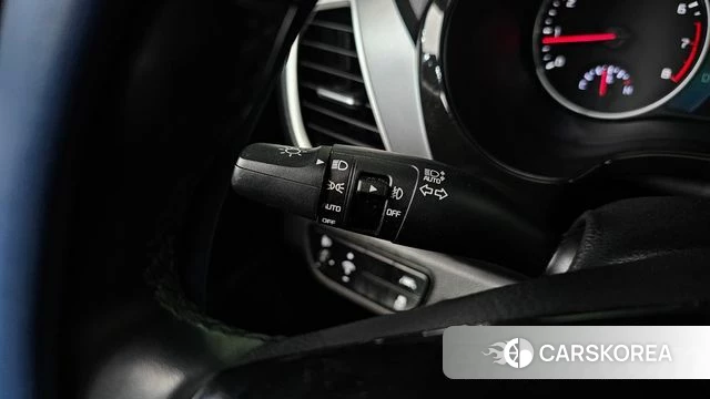 Kia Seltos 2022 Белый из Кореи, фото 5