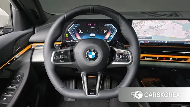 BMW 5 Series (G60) 2025 Белый из Кореи, фото 5