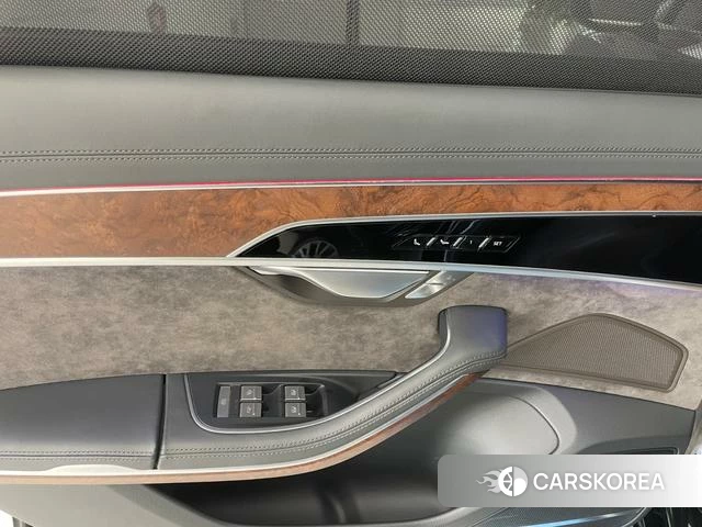 Audi A8 2022 Черный из Китая, фото 5