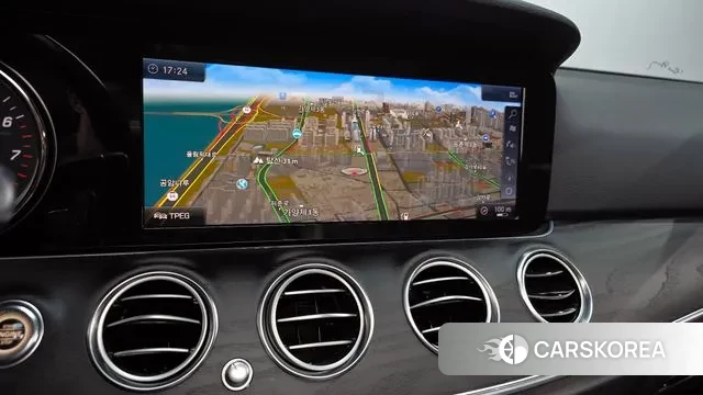 Mercedes-Benz E-Class W213 2018 Белый из Кореи, фото 5