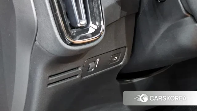 Volvo XC40 2022 Черный из Кореи, фото 5