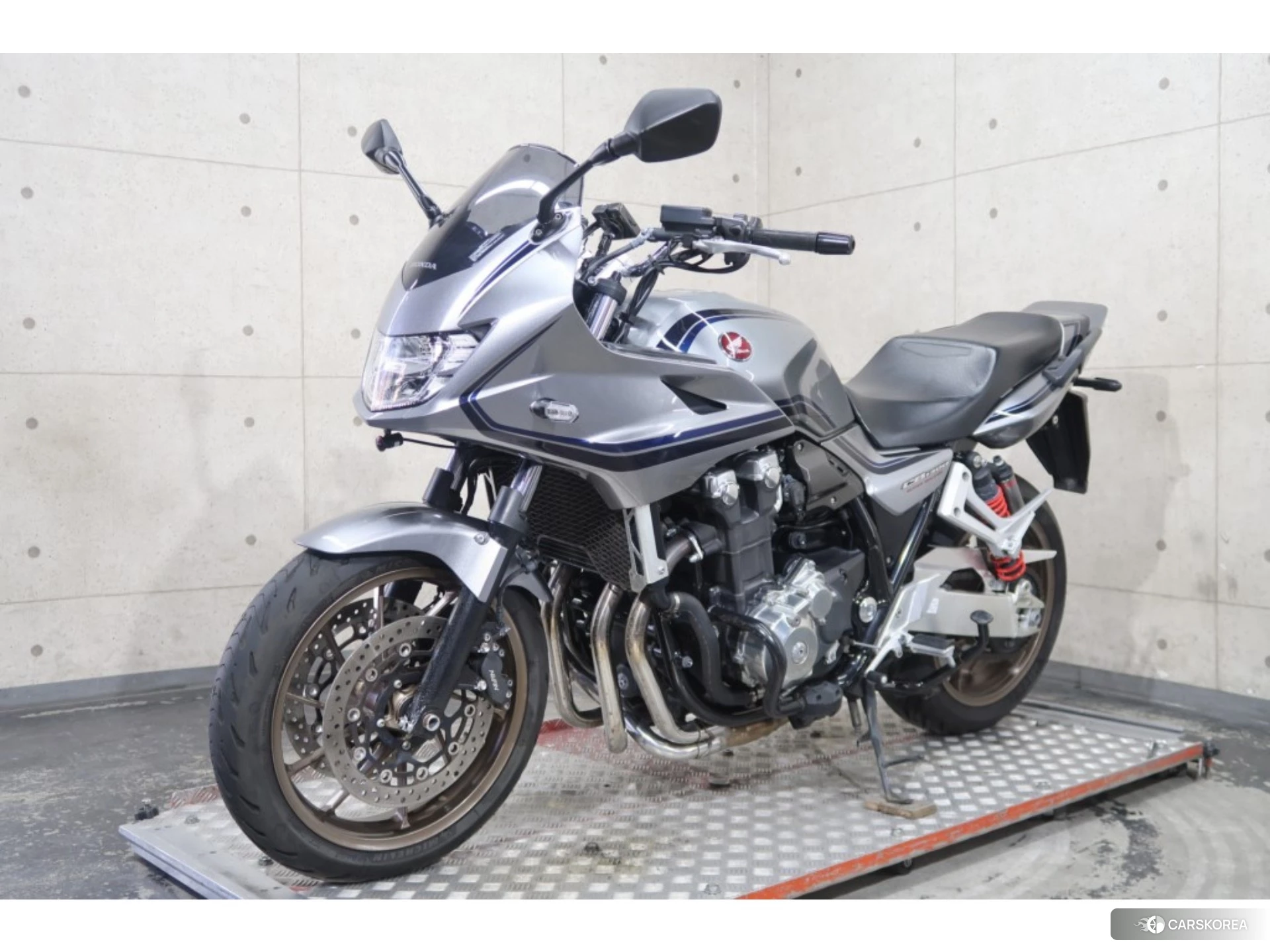 Проданный Honda CB1300SF BOLDOR ABS id 3950539 из Японии, фото 2