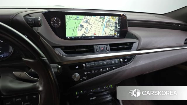 Lexus ES300h 7th generation 2020 Жемчужный цвет из Кореи, фото 5