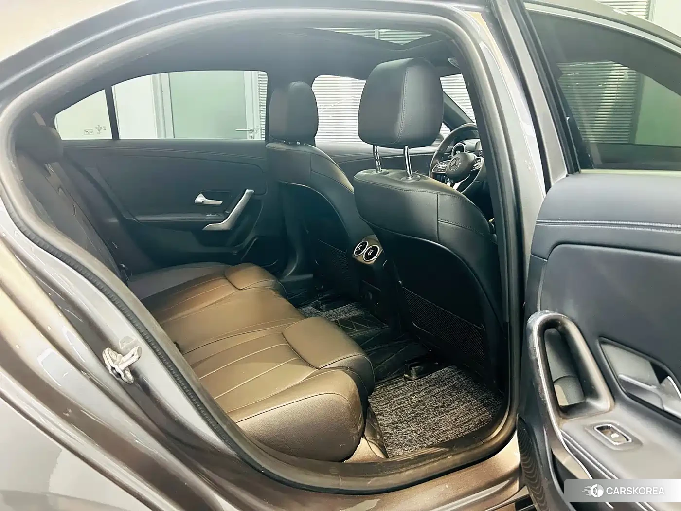 Mercedes-Benz A-Class 2023 Silver/gray из Китая, фото 5