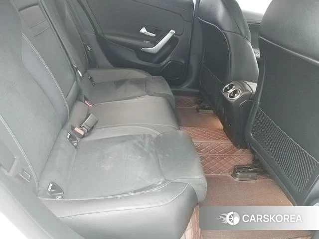 Mercedes-Benz Class A 2021 Белый из Китая, фото 5