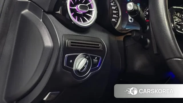 Mercedes-Benz C-Class W205 2019 Белый из Кореи, фото 5