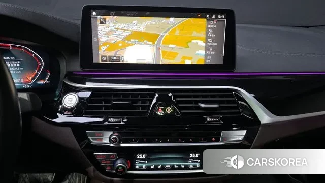 BMW 5 Series (G30) 2023 Черный из Кореи, фото 5