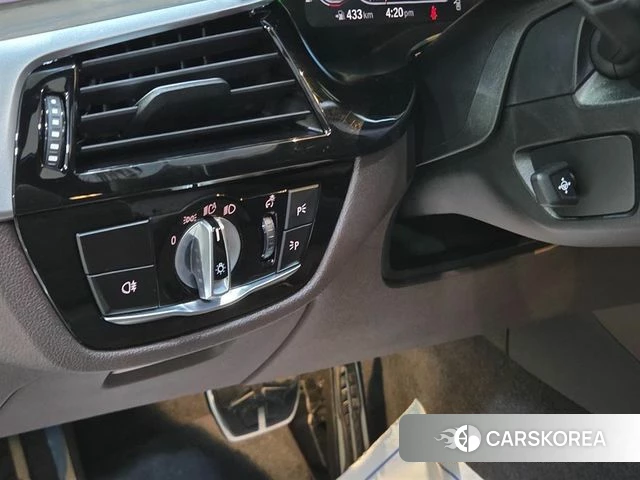 BMW 6 Series GT (G32) 2019 Коричневый из Кореи, фото 5