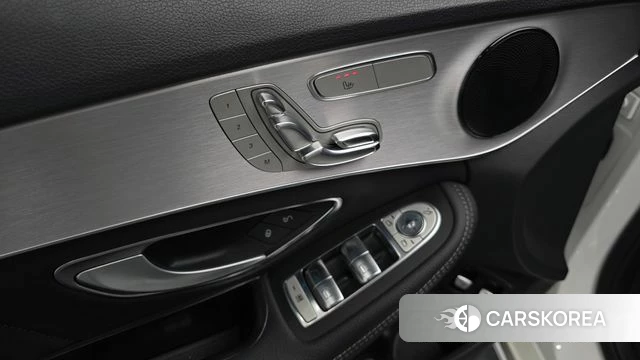 Mercedes-Benz C-Class W205 2018 Белый из Кореи, фото 5