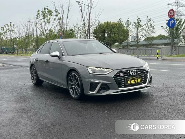 Audi S4 2021 Темно-серый из Китая, фото 5