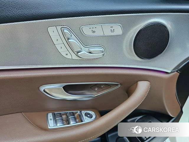 Mercedes-Benz E-Class W213 2019 Белый из Кореи, фото 5