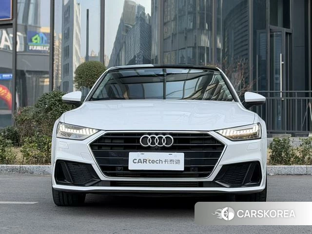 Audi A7 2024 Белый из Китая, фото 5