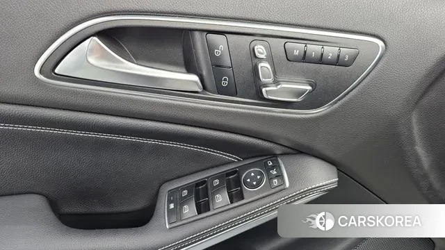 Mercedes-Benz A-Class W176 2018 Белый из Кореи, фото 5