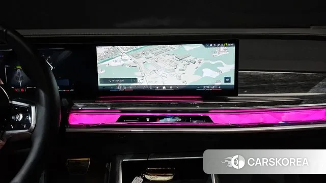 BMW 7 Series (G70) 2024 Светло-серебряный цвет из Кореи, фото 5