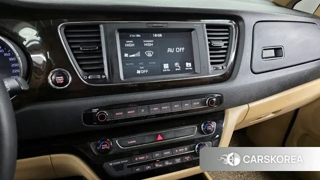 Kia The New Carnival 2019 Белый из Кореи, фото 5