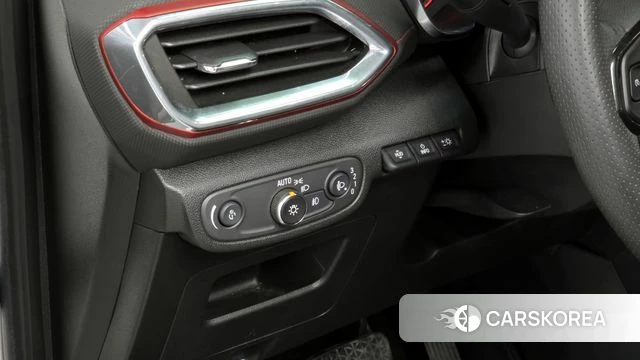 Chevrolet (GM Daewoo) Trailblazer 2021 Белый из Кореи, фото 5