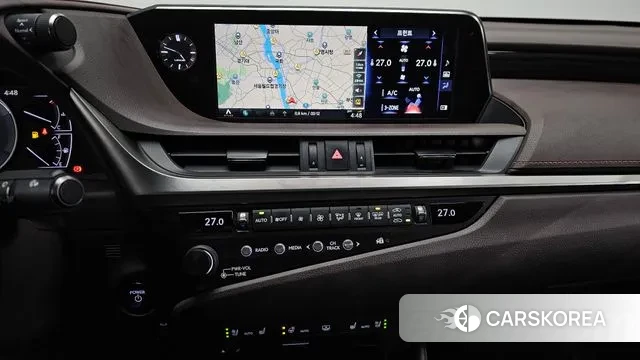 Lexus ES300h 7th generation 2018 Серебристо-серый из Кореи, фото 5