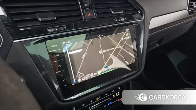 Volkswagen Tiguan Allspace 2023 Белый из Кореи, фото 5