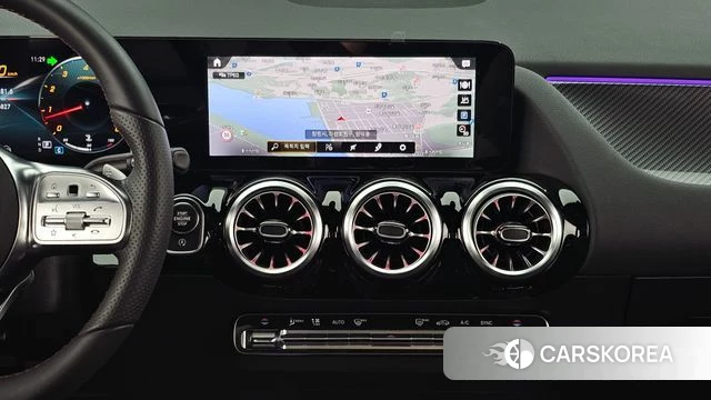 Mercedes-Benz GLA - Class H247 2023 Белый из Кореи, фото 5