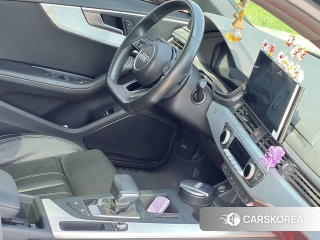 Audi A4L 2022 Темно-серый из Китая, фото 5