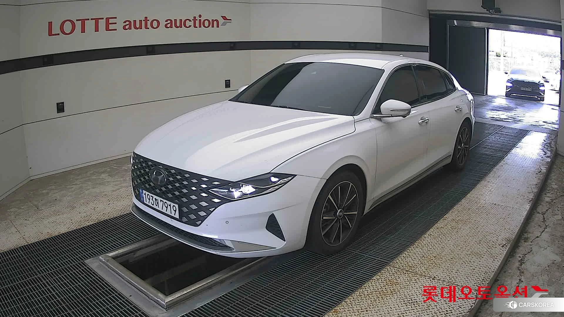 Hyundai Grandeur 2023 Serenity White Pearl (Optional addition) из Кореи, фото 5
