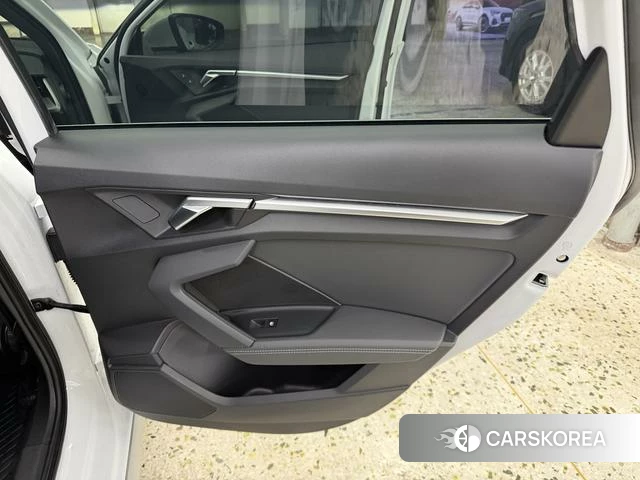 Audi A3 2023 Белый из Китая, фото 5