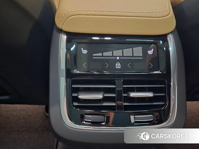 Volvo V60 Cross-Country 2nd Generation 2025 Белый из Кореи, фото 5