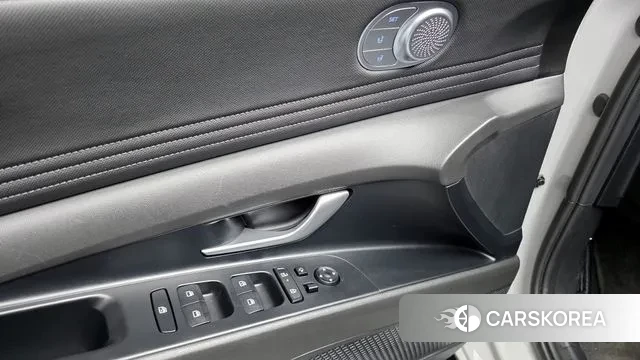 Hyundai The New Avante Hybrid (CN7) 2023 Серебристо-серый из Кореи, фото 5