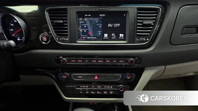 Kia The New Carnival 2019 Белый из Кореи, фото 5
