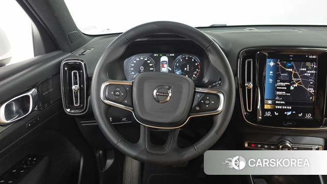 Volvo XC40 2022 Белый из Кореи, фото 5