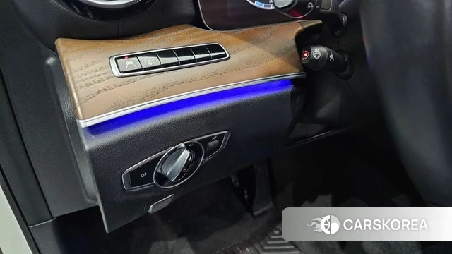 Mercedes-Benz E-Class W213 2019 Белый из Кореи, фото 5