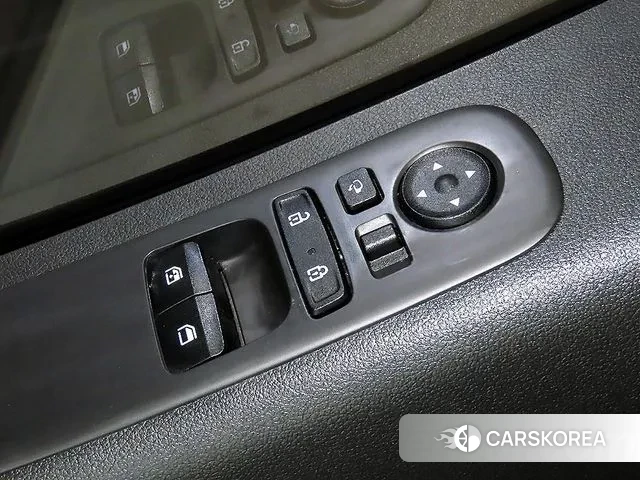 Hyundai Staria 2024 Серебристо-серый из Кореи, фото 5