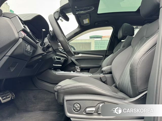 Audi Q5L 2023 Темно-серый из Китая, фото 5