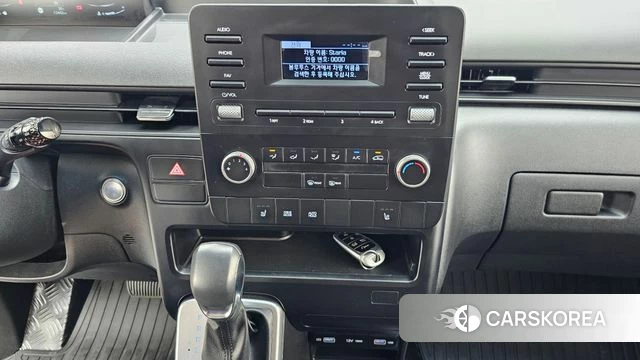 Hyundai Staria 2021 Белый из Кореи, фото 5