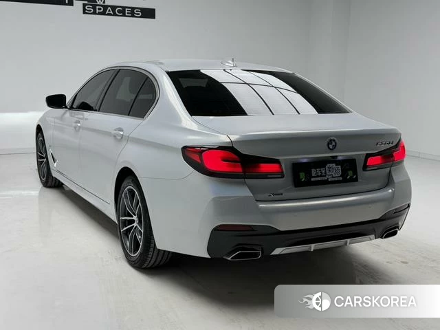 BMW 5 series 2022 Белый из Китая, фото 5