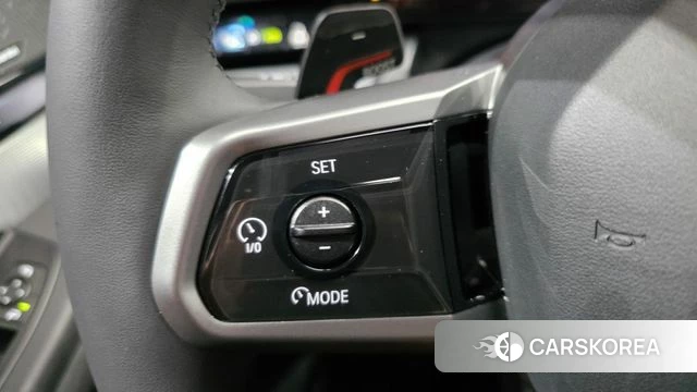 BMW 5 Series (G60) 2025 Синий из Кореи, фото 5